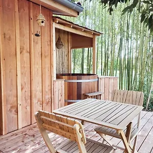  Hébergement de vacances Maisonette Et Bois